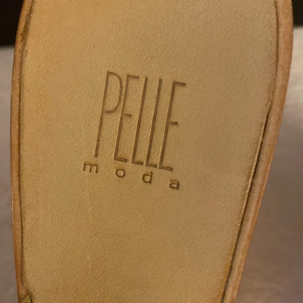 Beautiful Jeweled Wedge - Picture 8 of 13